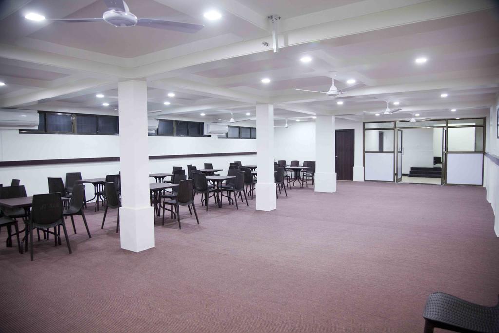 Hotel Pearls Aurangabad  Eksteriør billede