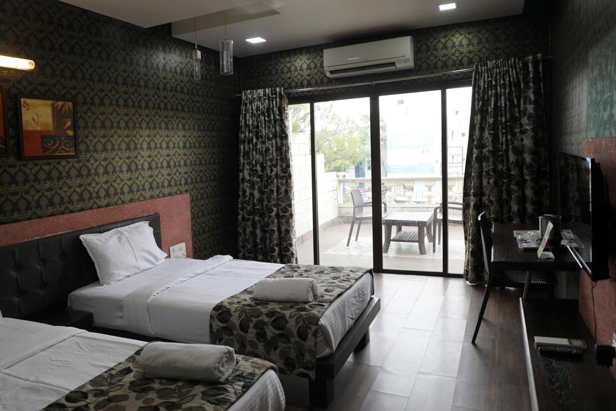 Hotel Pearls Aurangabad  Eksteriør billede