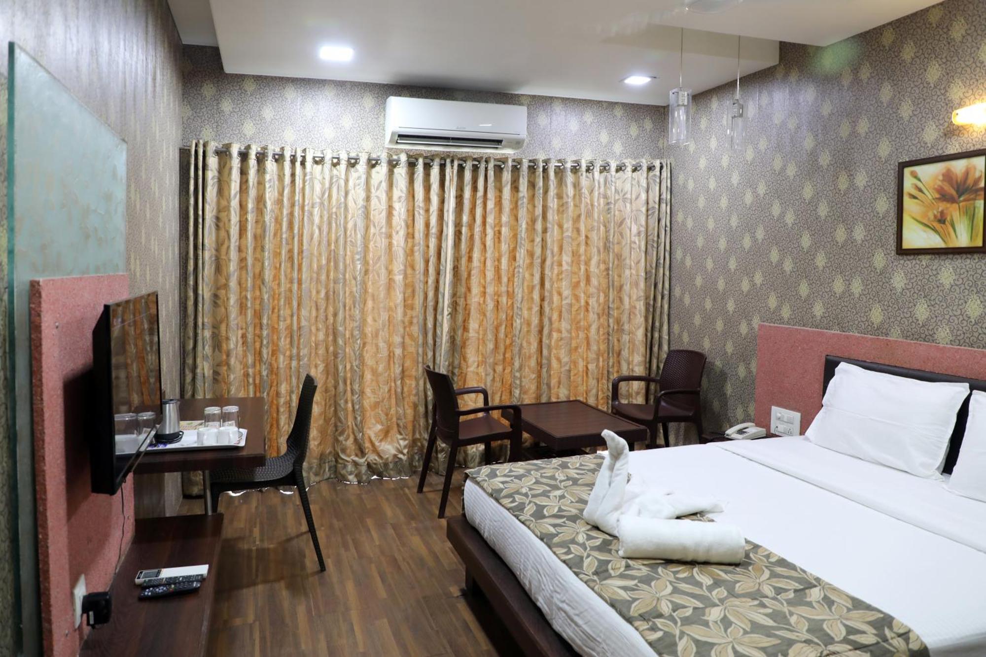 Hotel Pearls Aurangabad  Eksteriør billede