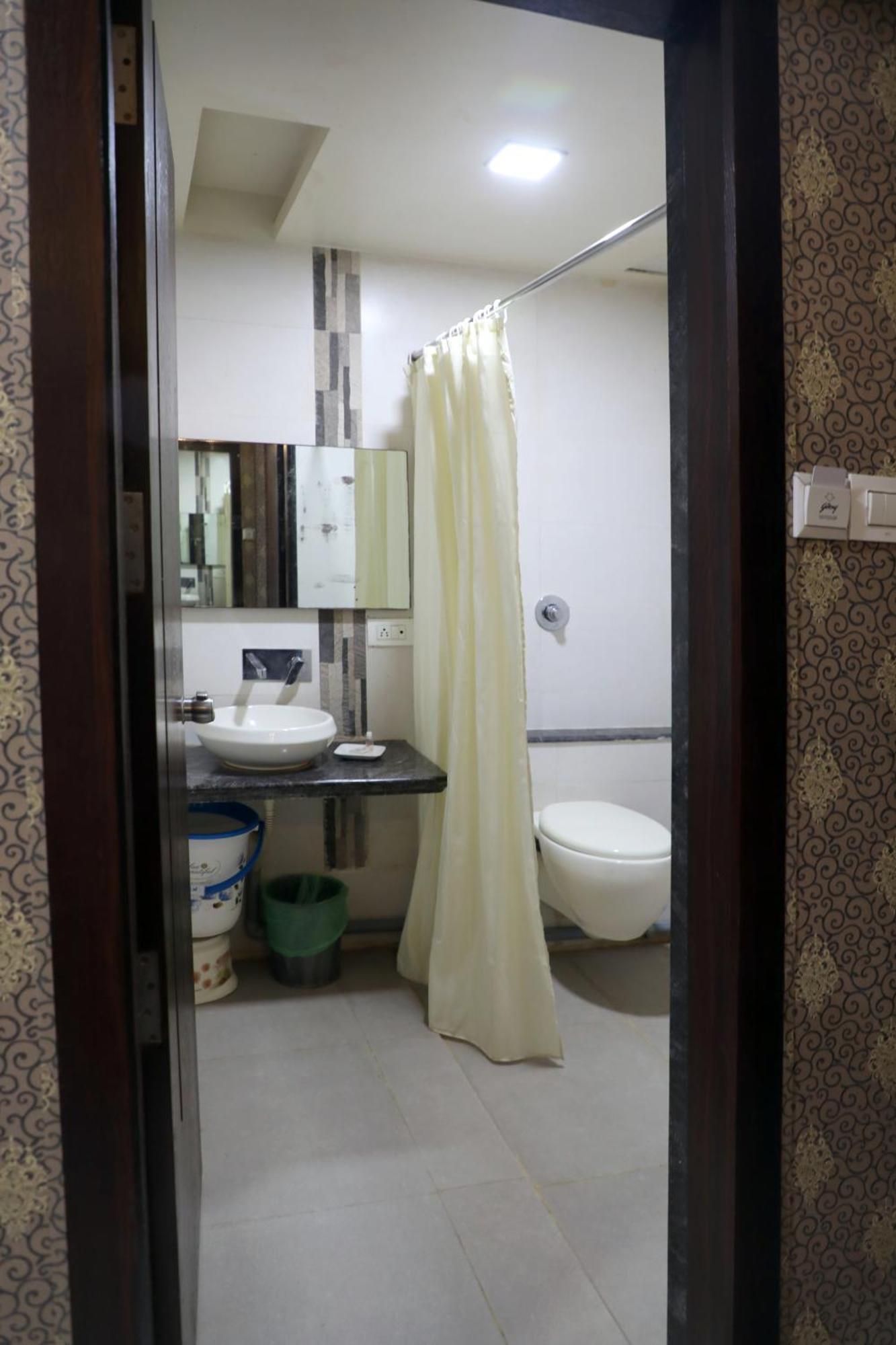 Hotel Pearls Aurangabad  Eksteriør billede