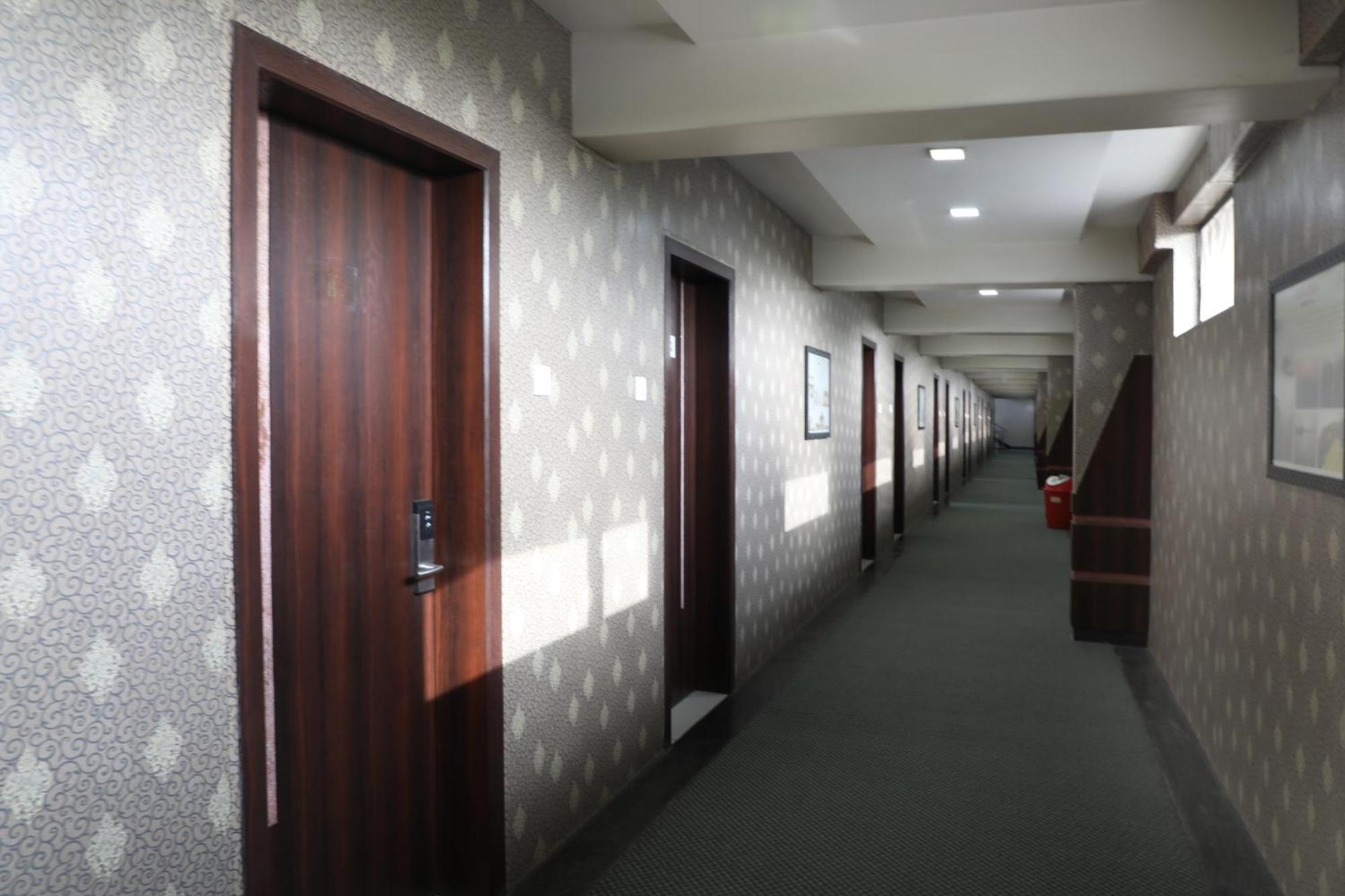 Hotel Pearls Aurangabad  Eksteriør billede