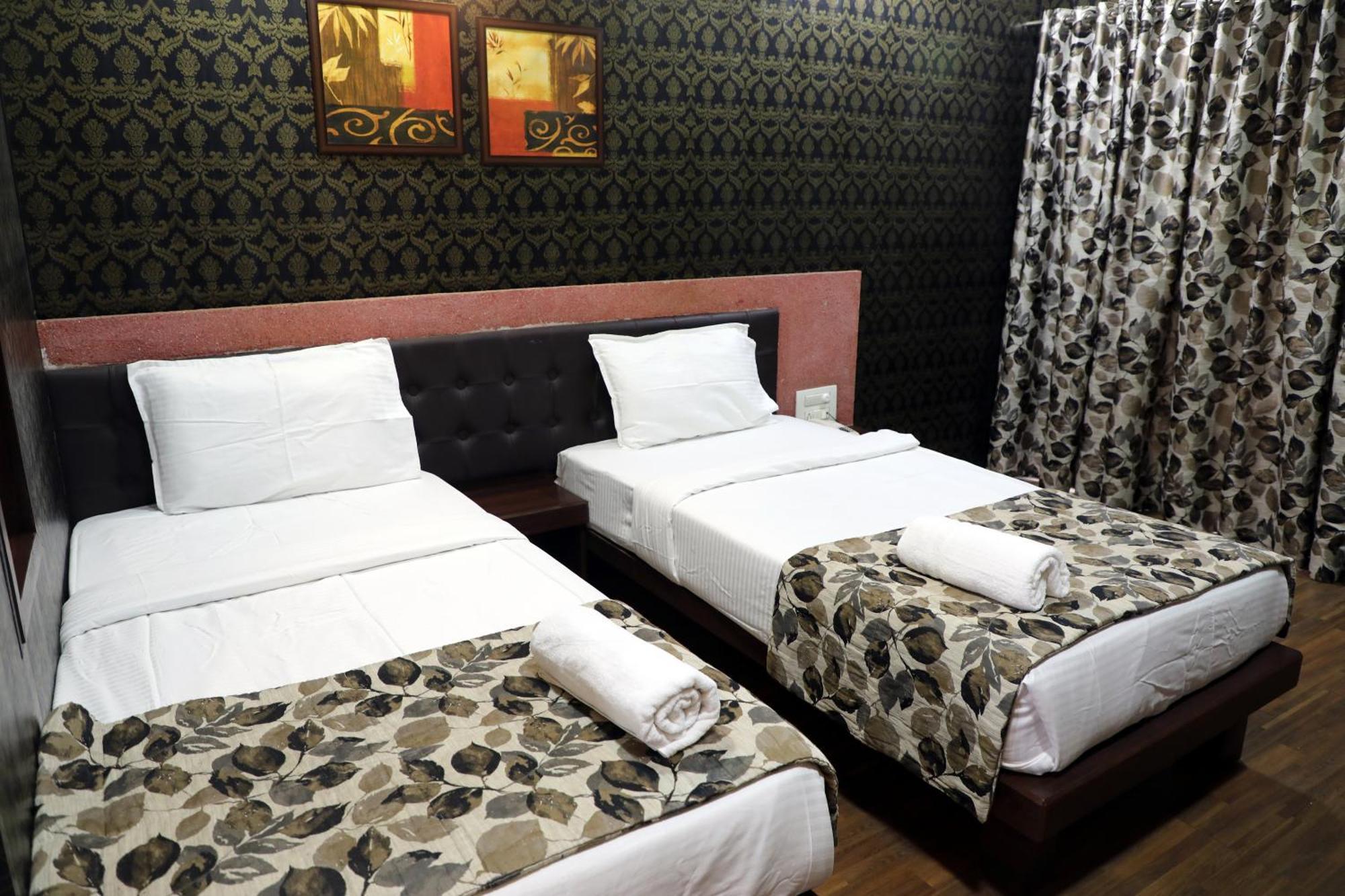 Hotel Pearls Aurangabad  Eksteriør billede