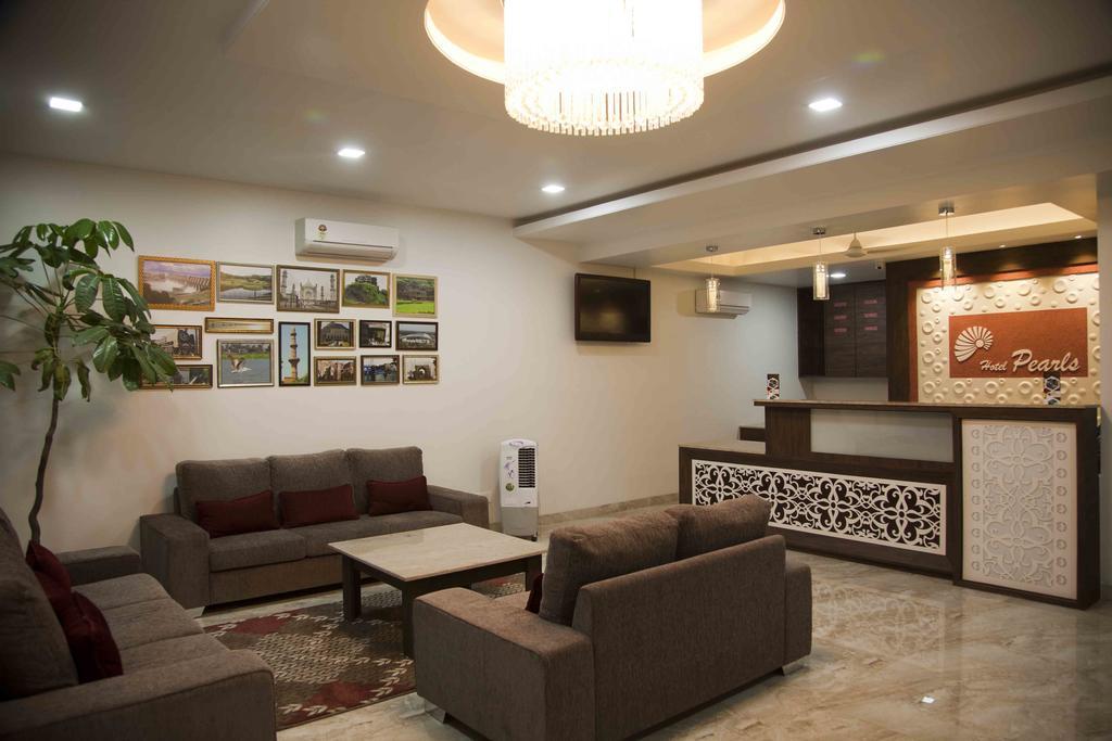 Hotel Pearls Aurangabad  Eksteriør billede