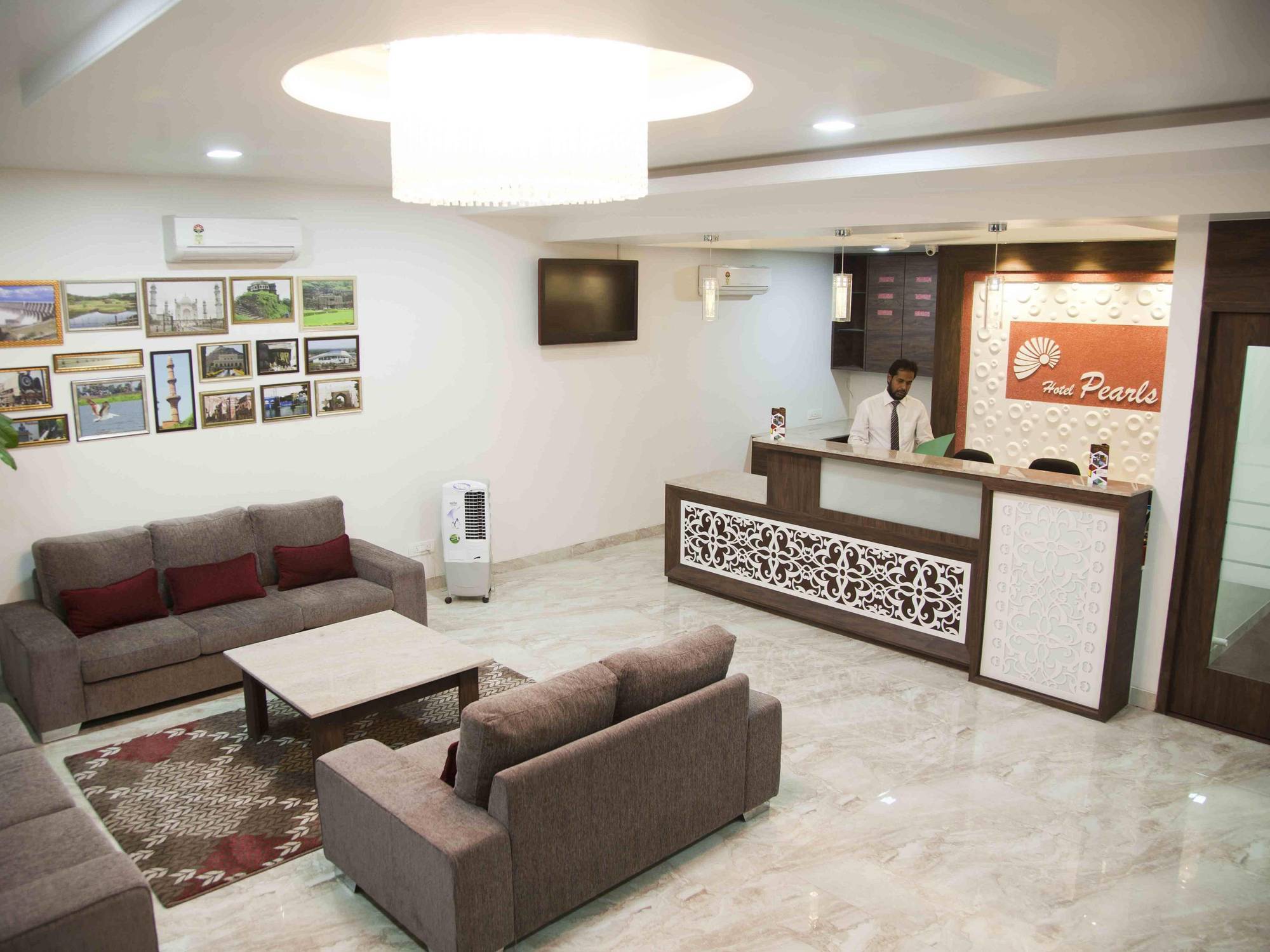 Hotel Pearls Aurangabad  Eksteriør billede